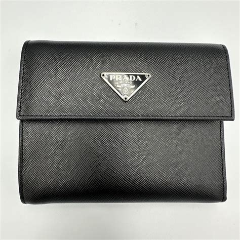 プラダ(PRADA)財布高価買取・査定 .